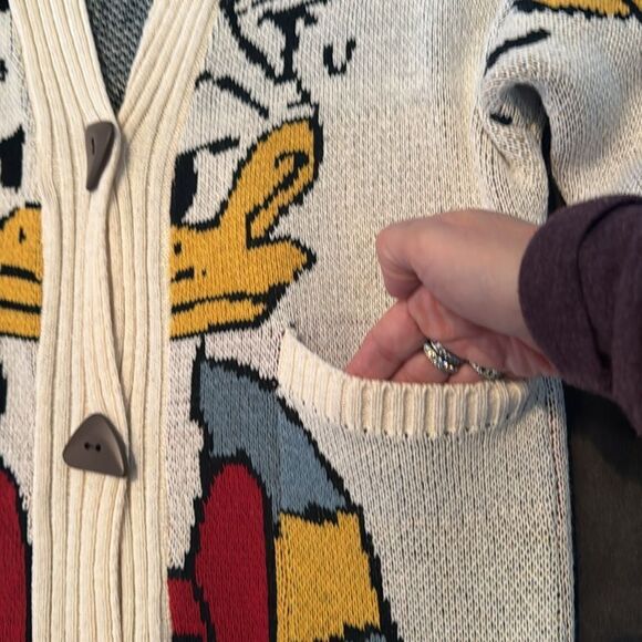 Women’s Donald Duck Knit Cardigan Sweater Front Pockets Size L NWOT - Picture 6 of 10